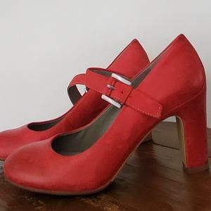 Ecco Maryjane heels